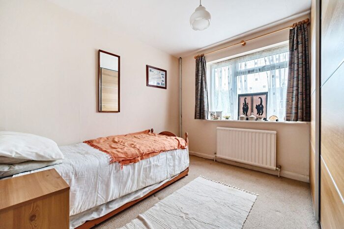 2 Bedroom Bungalow For Sale In Paynesfield Road, Westerham, TN16