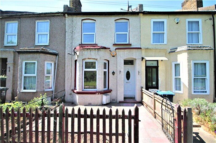 3 Bedroom Terraced House To Rent In Carshalton Road, Mitcham, CR4