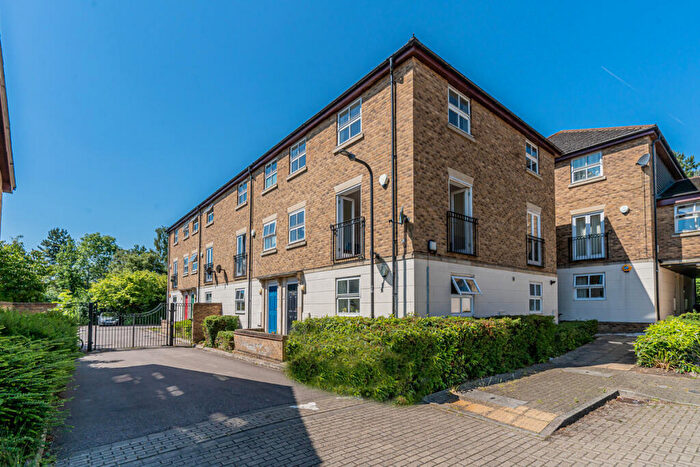 2 Bedroom Maisonette For Sale In Kirkwood Grove, Medbourne, Milton Keynes, MK5