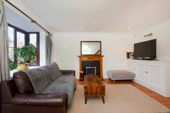 2 Bedroom Semi-Detached House To Rent In Lister Court, York, YO26