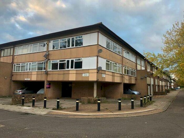 1 Bedroom Flat To Rent In Penryn Avenue, Fishermead, Milton Keynes, MK6