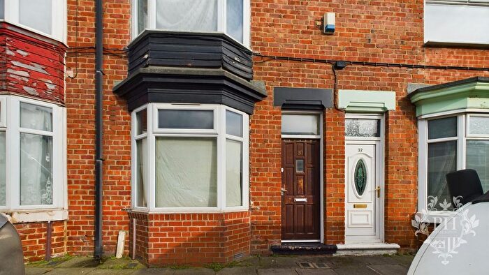 2 Bedroom Terraced House For Sale In King Street, South Bank, Middlesbrough, TS6