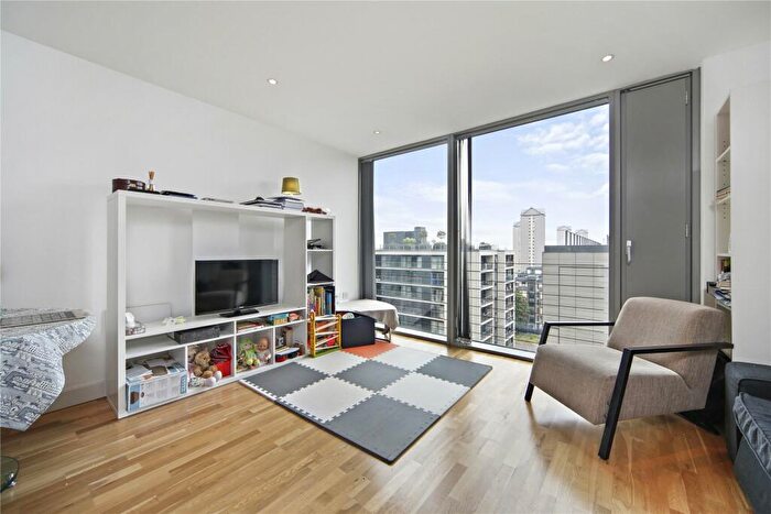 1 Bedroom Apartment To Rent In Landmark West, London, E14