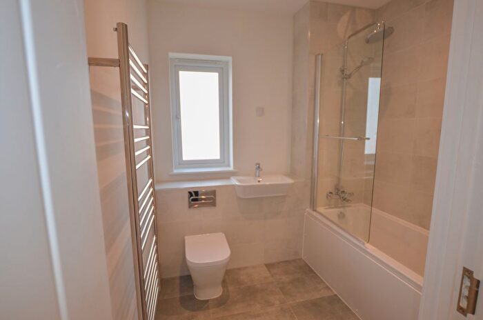 2 Bedroom Bungalow To Rent In Alice Meadow, Grampound Road, Truro, TR2