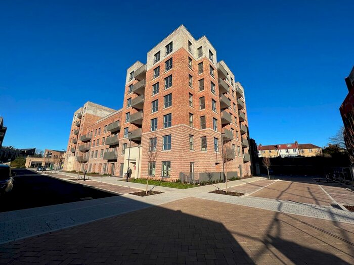 1 Bedroom Flat To Rent In Bloomsbury Avenue, Southgate, N14