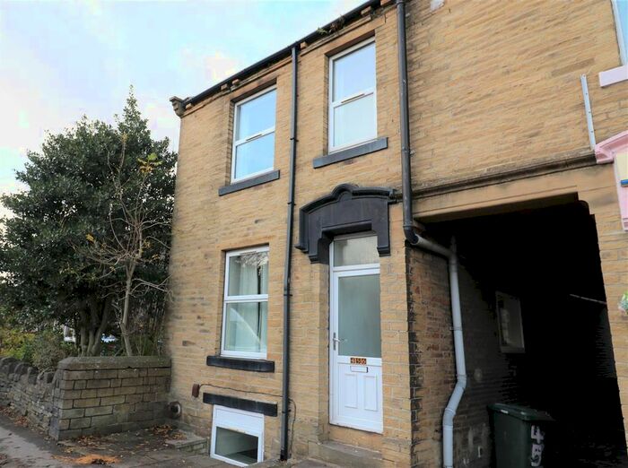 2 Bedroom Terraced House To Rent In Halifax Road, Bradford BD6