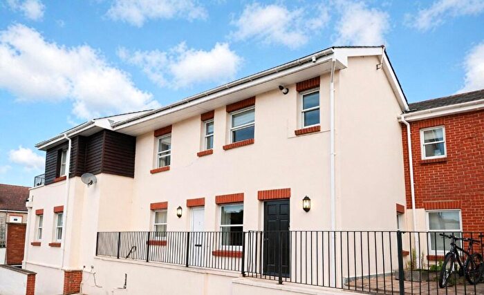 2 Bedroom Apartment To Rent In St. Georges Yard, Farnham, Surrey, GU9