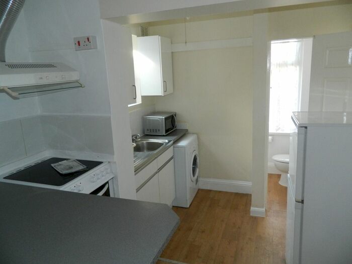 1 Bedroom Maisonette To Rent In Cippenham Lane, Cippenham, Berkshire SL1