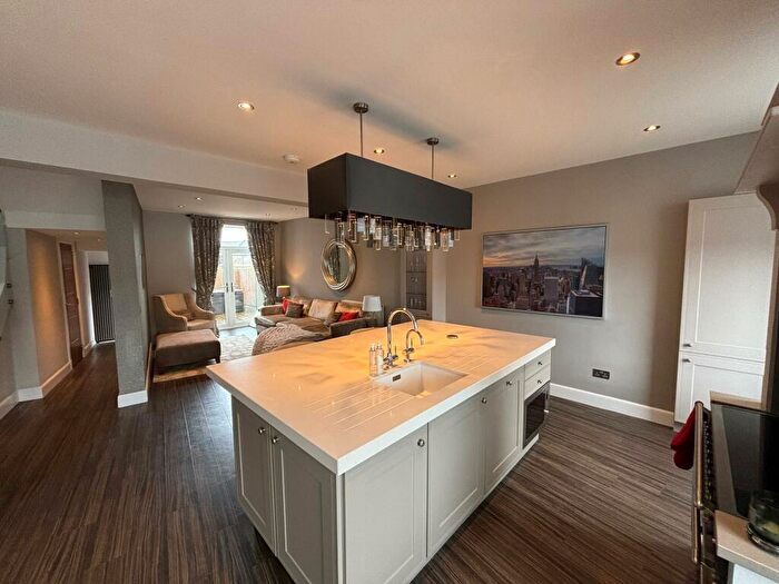 2 Bedroom Flat To Rent In Market Place, Inverurie, AB51