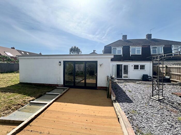 6 Bedroom Semi-Detached House For Sale In Wear Close, Exeter, Devon, EX2