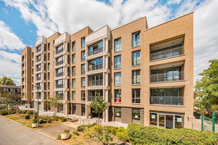 1 Bedroom Flat For Sale In Beeline Way, New Malden, KT3