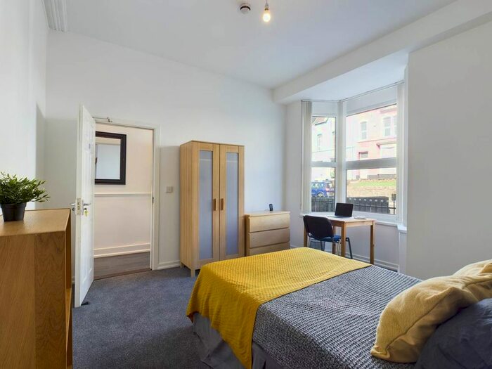 5 Bedroom Property To Rent In King Edwards Road, Brynmill, Swansea SA1