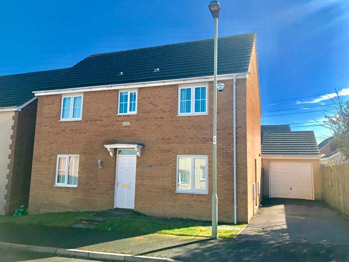 4 Bedroom Property To Rent In Heol Y Fronfraith Fawr, Laleston, Bridgend, CF31
