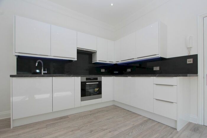 1 Bedroom Flat To Rent In Methuen Park, Muswell Hill, London, N10