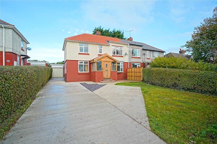 4 Bedroom Semi Detached House For Sale In Sawn Moor Avenue, Thurcroft, Rotherham, South Yorkshire, S66