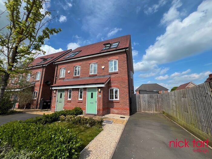 3 Bedroom Semi-Detached House To Rent In West Way, Shifnal, TF11