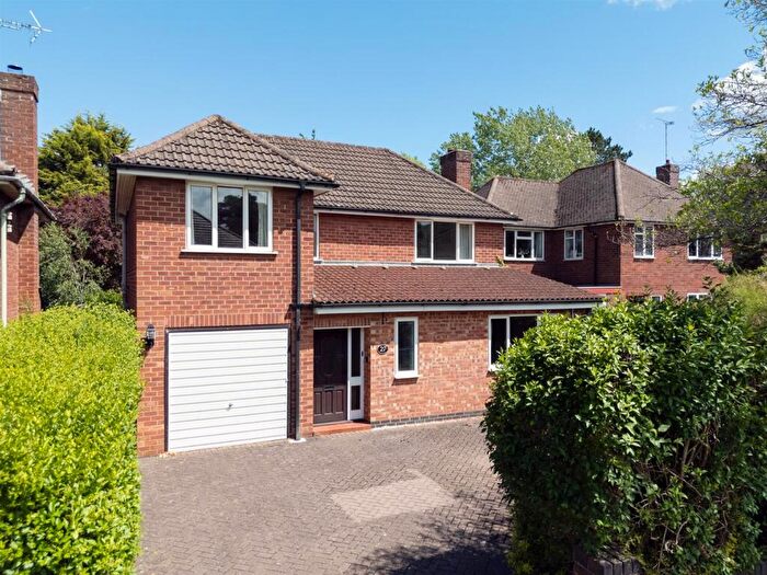 3 Bedroom Detached House For Sale In Elm Bank Close, Leamington Spa, CV32