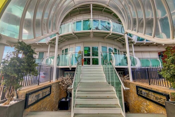 2 Bedroom Flat To Rent In Cavalier House, - Uxbridge Road, Ealing, W5