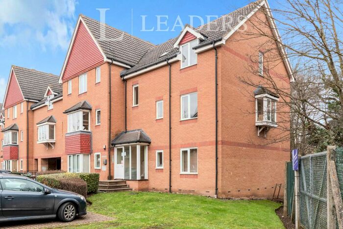 1 Bedroom Flat To Rent In Redoubt Close, Hitchin, SG4