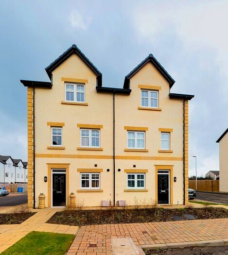 3 Bedroom Semi-Detached House For Sale In Loaningdale Avenue, Biggar, ML12