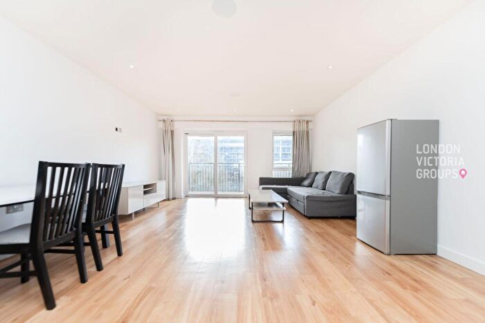 2 Bedroom Apartment To Rent In Goldhawk House, Beaufort Square, London, NW9