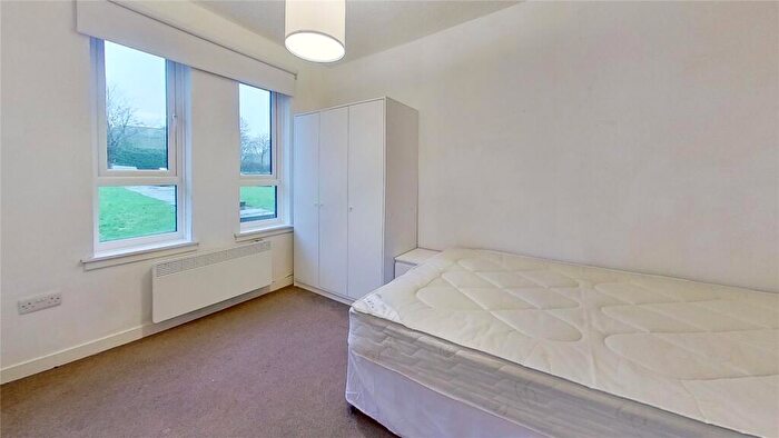 2 Bedroom Flat To Rent In Garriochmill Road, North Kelvinside, Glasgow, G20