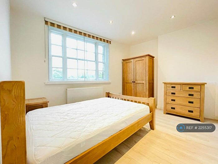 1 Bedroom Flat To Rent In Kennington Road, London, SE11