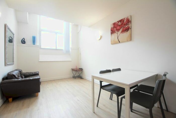 2 Bedroom Flat To Rent In Linen House, Hartley Road, Nottingham, NG7