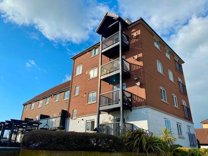 3 Bedroom Flat To Rent In Windward Quay, Sovereign Harbour, BN23