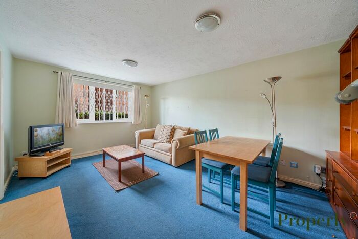 2 Bedroom Flat To Rent In Cumberland Place, Rothesay Court Cumberland Place, SE6