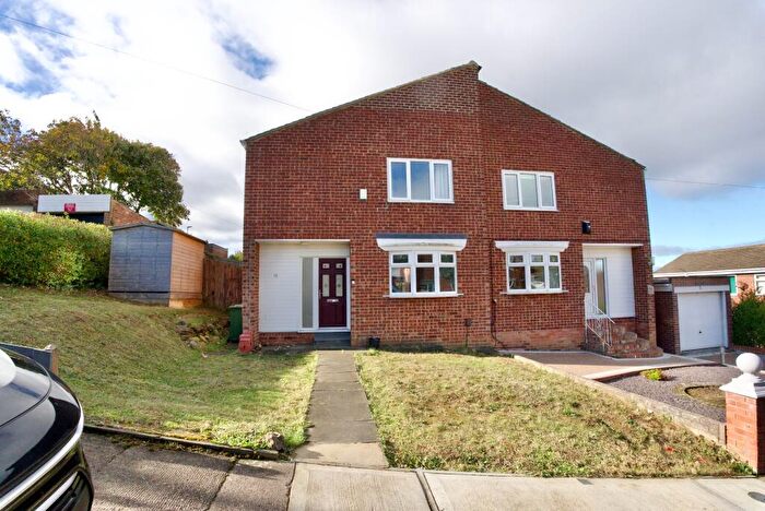3 Bedroom Semi-Detached House For Sale In Hylton Walk, Sunderland, SR4