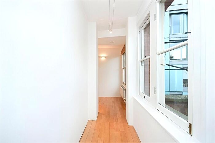 1 Bedroom Apartment For Sale In St John Street, EC1V
