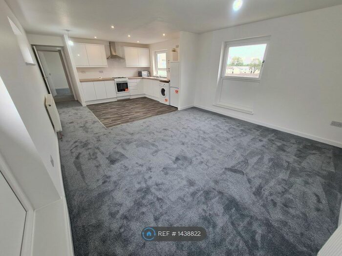 2 Bedroom Flat To Rent In Oak Road, Cumbernauld, Glasgow, G67
