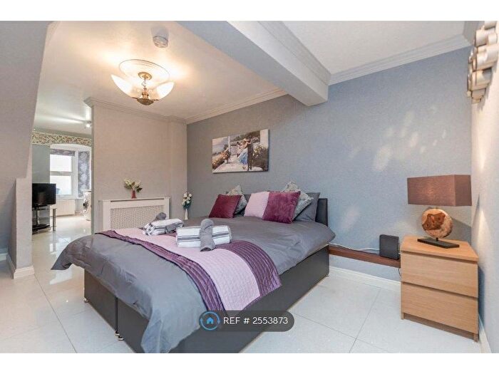 1 Bedroom Flat To Rent In Merton Road, Watford, WD18