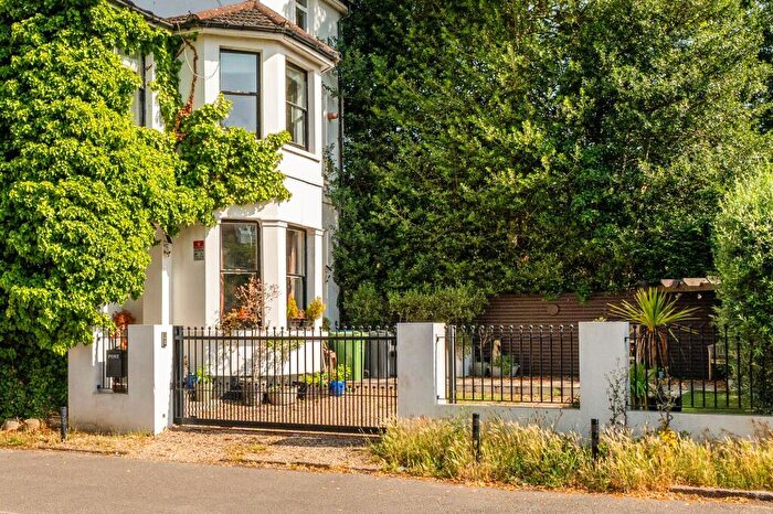 1 Bedroom Flat For Sale In Ewell Road, Surbiton, KT6