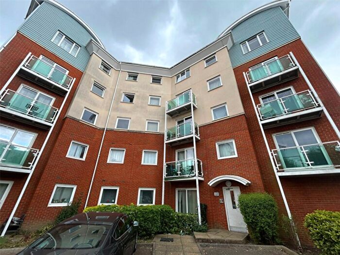 2 Bedroom Apartment To Rent In Tadworth Court, Reynolds Avenue, Redhill, Surrey, RH1