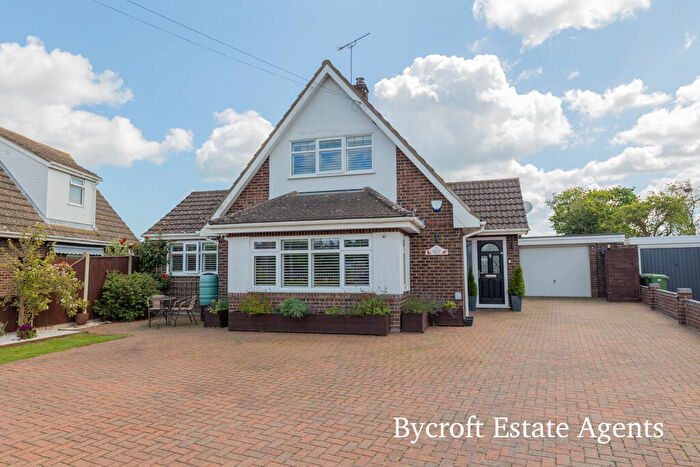 3 Bedroom Detached House For Sale In Poplar Drive, Filby, Great Yarmouth, NR29