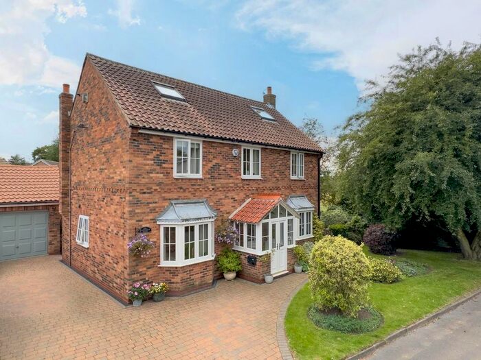 5 Bedroom Property For Sale In Northfield Lane, Riccall, York, YO19