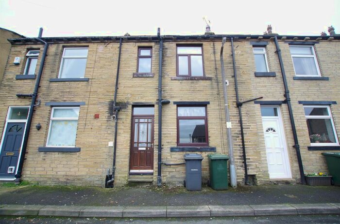 1 Bedroom Terraced House To Rent In Booth Street, Idle, Bradford, BD10