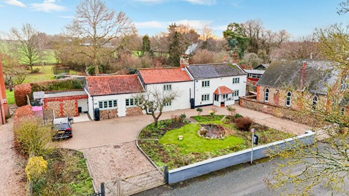 5 Bedroom Detached House For Sale In High Street, Whissonsett, NR20