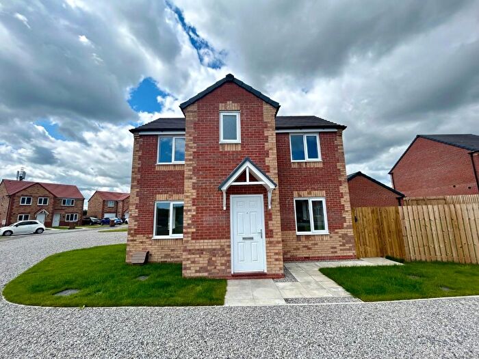 3 Bedroom Detached House To Rent In Bed Detached House, Stockdale Green, Bridlington, YO16