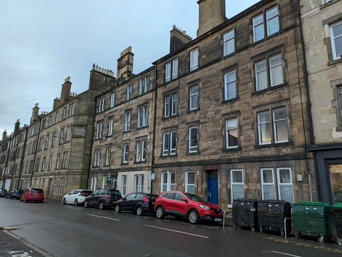 1 Bedroom Flat To Rent In , Waverley Park, Edinburgh, EH8