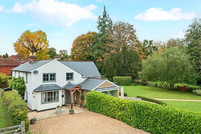 4 Bedroom Detached House For Sale In Godalming, Surrey, GU7