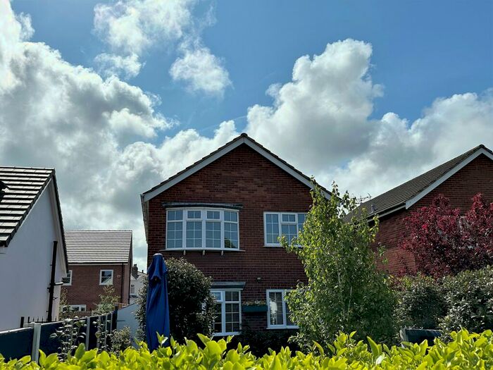 2 Bedroom Flat To Rent In Clarence Road, Southport, Merseyside., PR8