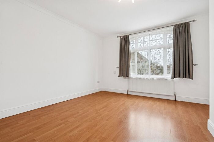 2 Bedroom Flat To Rent In Fff, Merton Hall Road, SW19