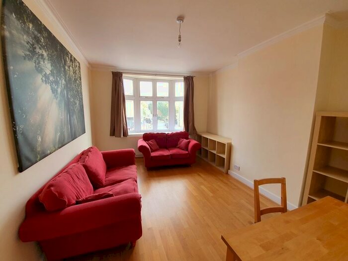 2 Bedroom Flat To Rent In South Ealing Road, Ealing, London, W5