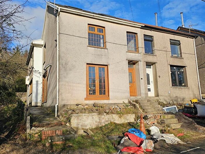 4 Bedroom Semi-Detached House For Sale In New Road, Tondu, Bridgend, CF32