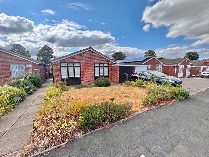 2 Bedroom Detached Bungalow For Sale In Ferndale Close, Nuneaton, CV11