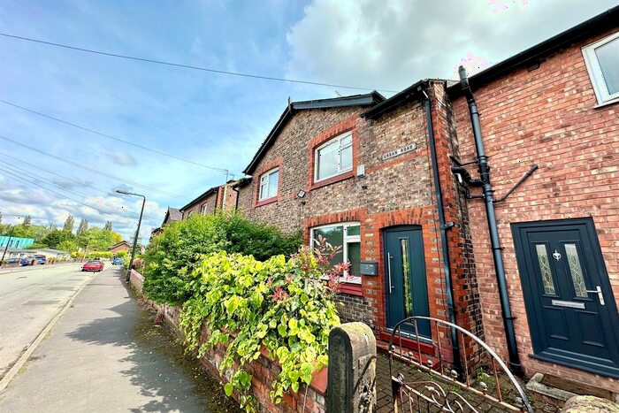 2 Bedroom Terraced House To Rent In Urban Road, Altrincham, WA15