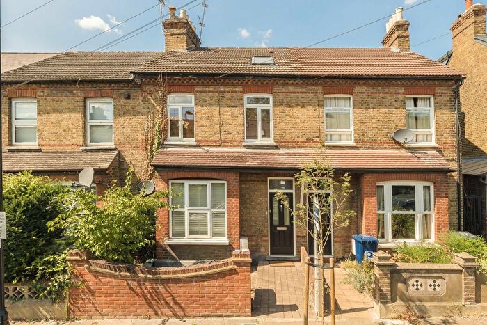 2 Bedroom Flat To Rent In Osterley Park View Road, Hanwell, W7